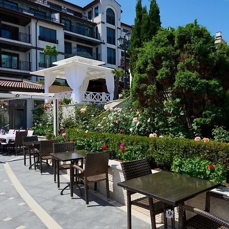 Rose Gardens Boutique By Asteri Aparthotel