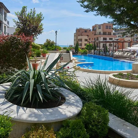 Aparthotel Rose Gardens Boutique By Asteri 4*